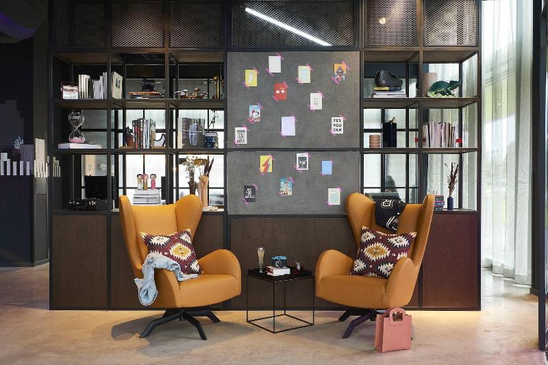 Moxy Birmingham Nec - Lobi