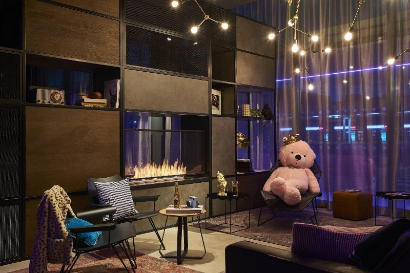 Moxy Birmingham Nec - Lobi
