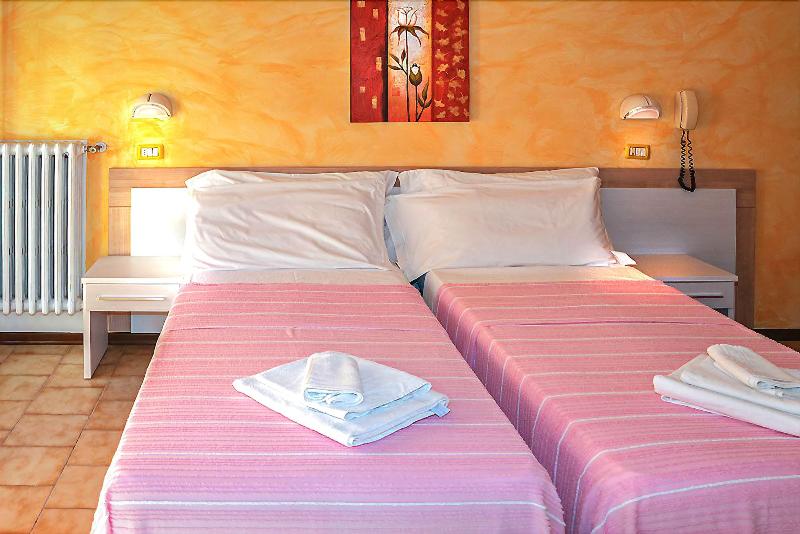 Hotel Nautic - Oda