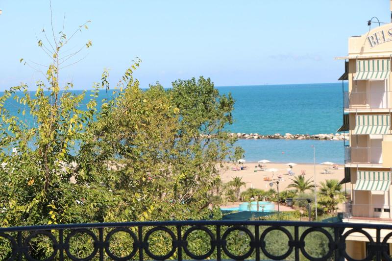 Hotel Antares - Oda
