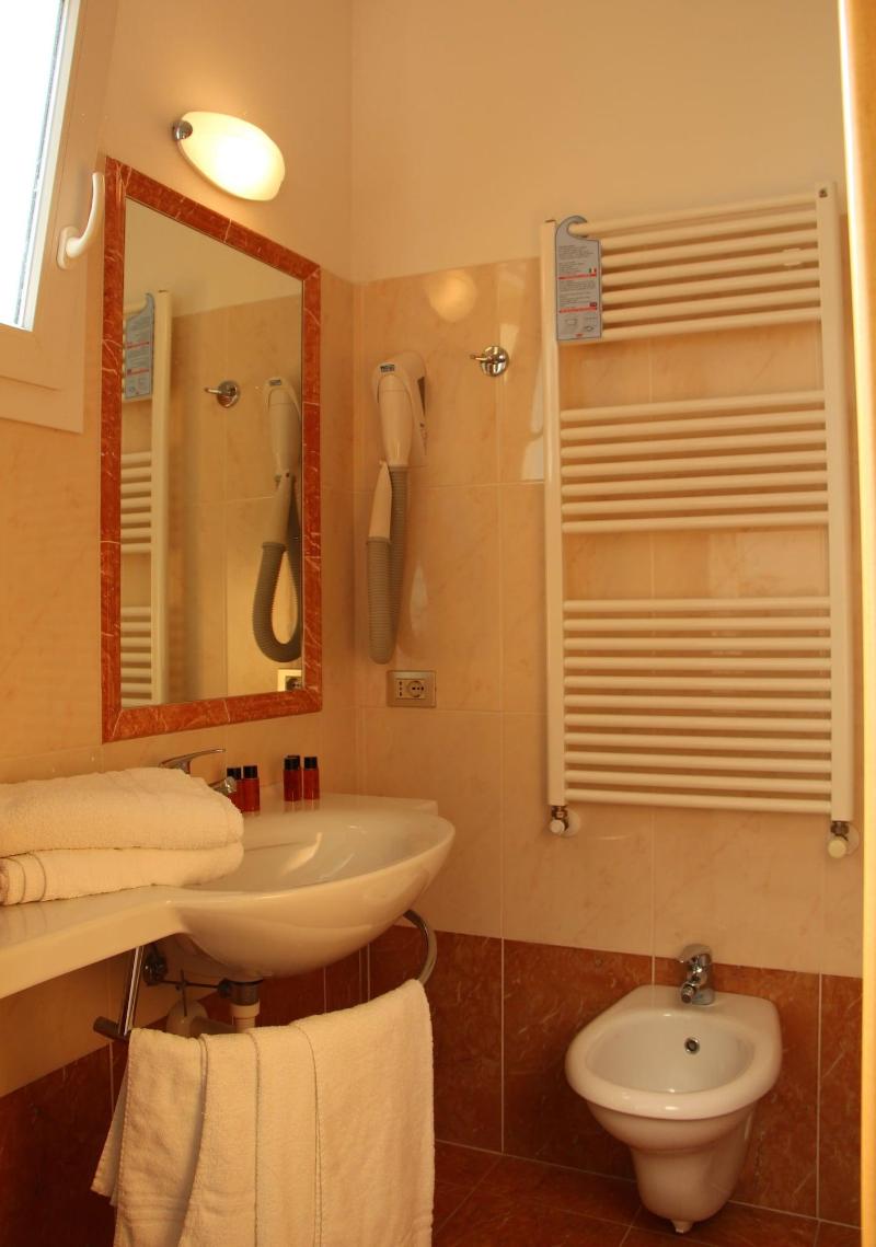 Hotel Antares - Oda