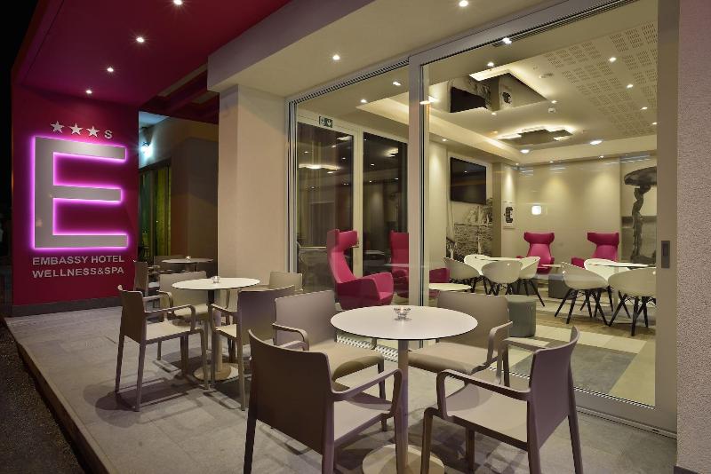 Embassy Hotel & SPA - Teras