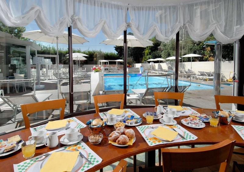 Hotel Pacific - Restoran