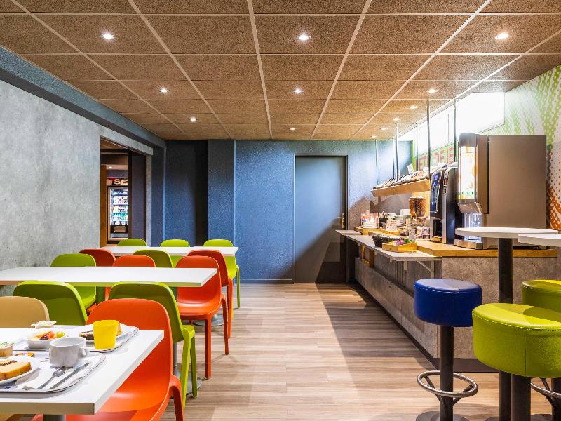 芒特拉若利宜必思快捷酒店 - Restoran