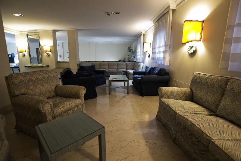 Hotel Diana - Lobi