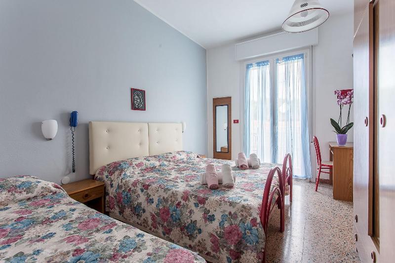 Hotel Holiday - Oda