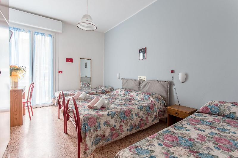 Hotel Holiday - Oda