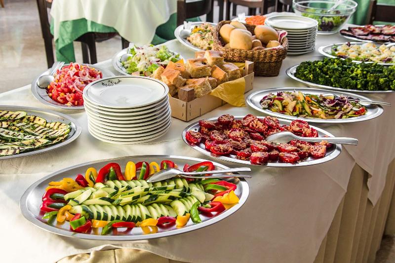 Hotel Holiday - Restoran