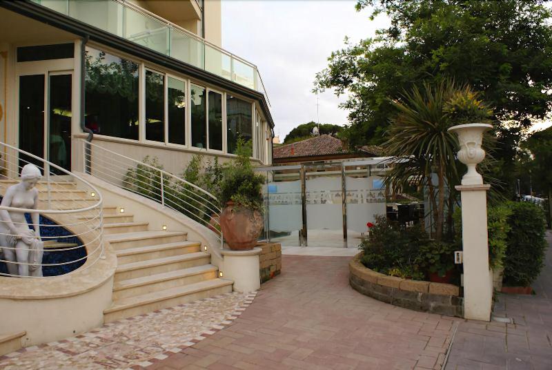 Hotel Lady Mary - Genel