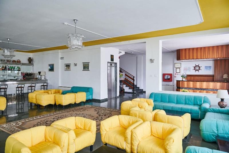 Hotel Caesar - Lobi