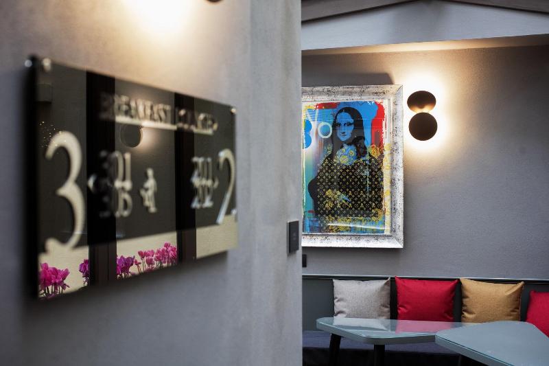 The Frame Hotel - Lobi