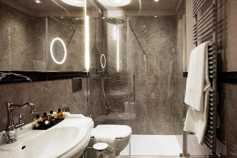 The Frame Hotel - Oda