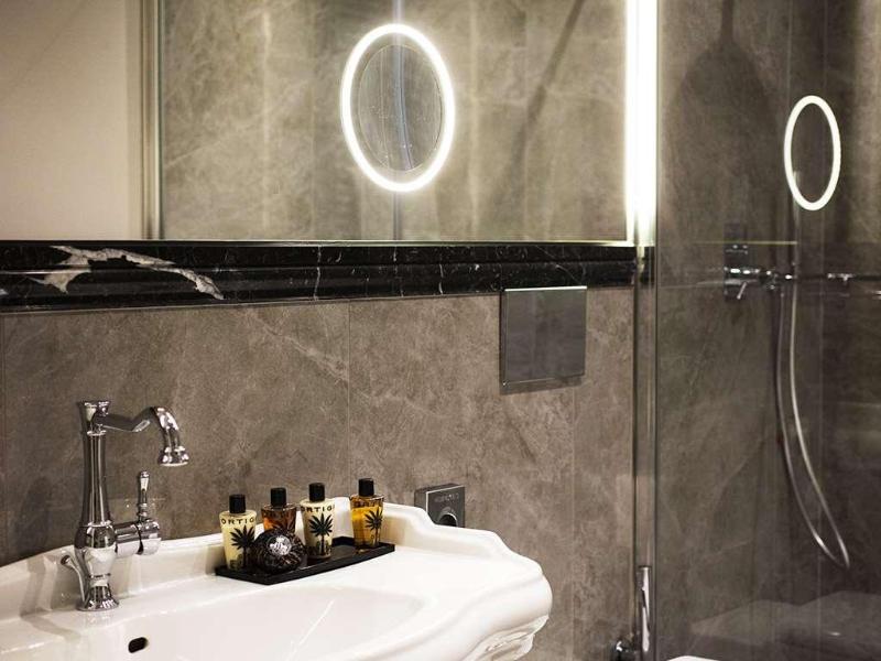 The Frame Hotel - Oda