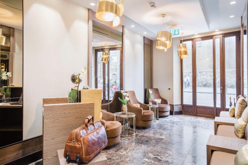 Solo Experience Hotel - Lobi