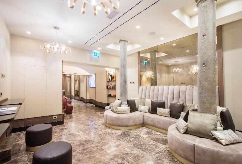 Solo Experience Hotel - Lobi