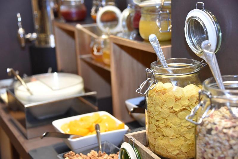Solo Experience Hotel - Restoran