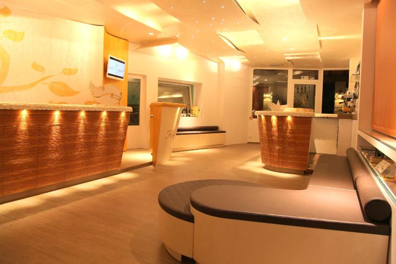 Hotel Montemerlo - Lobi