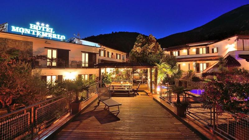 Hotel Montemerlo - Genel