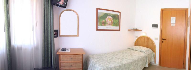 Hotel Montemerlo - Oda