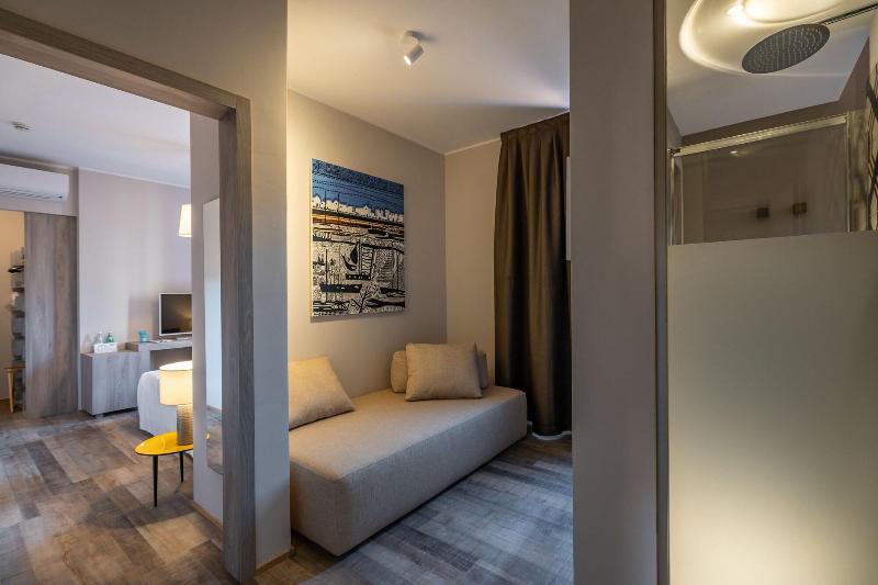 Marina Garden Hotel - Oda
