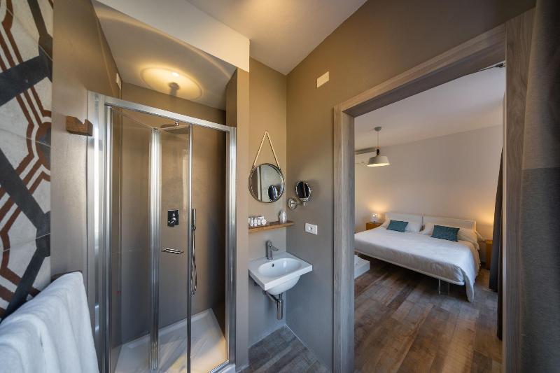 Marina Garden Hotel - Oda