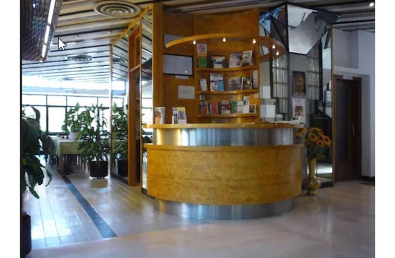 Hotel Montecarlo - Lobi