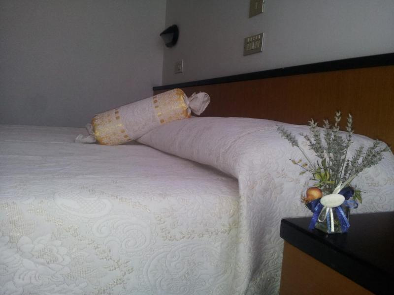 Hotel Montecarlo - Oda