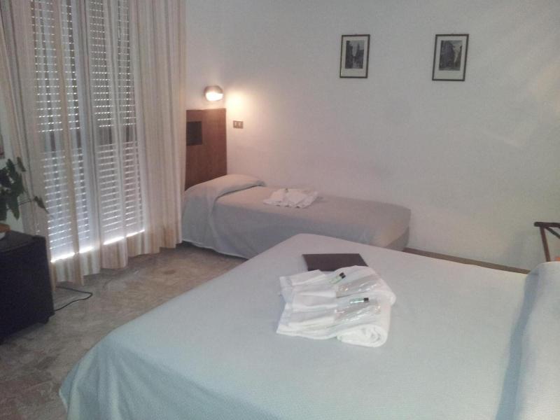 Hotel Montecarlo - Oda