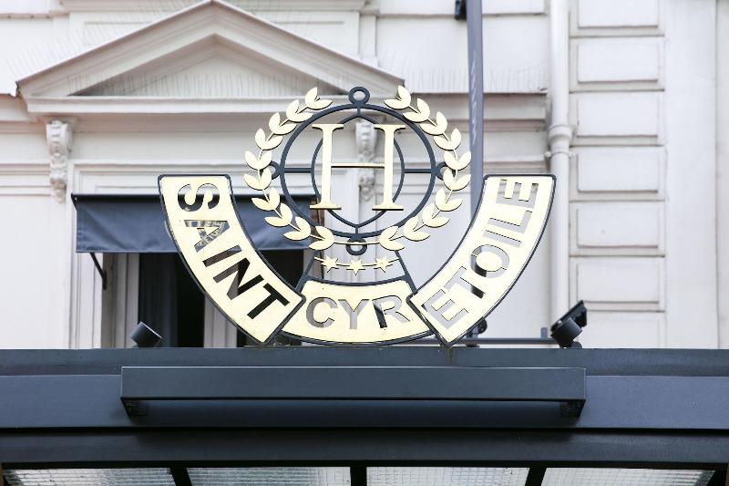 Hôtel Saint Cyr Etoile - Genel