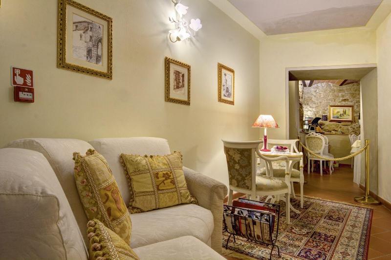 Hotel Volterra In - Lobi