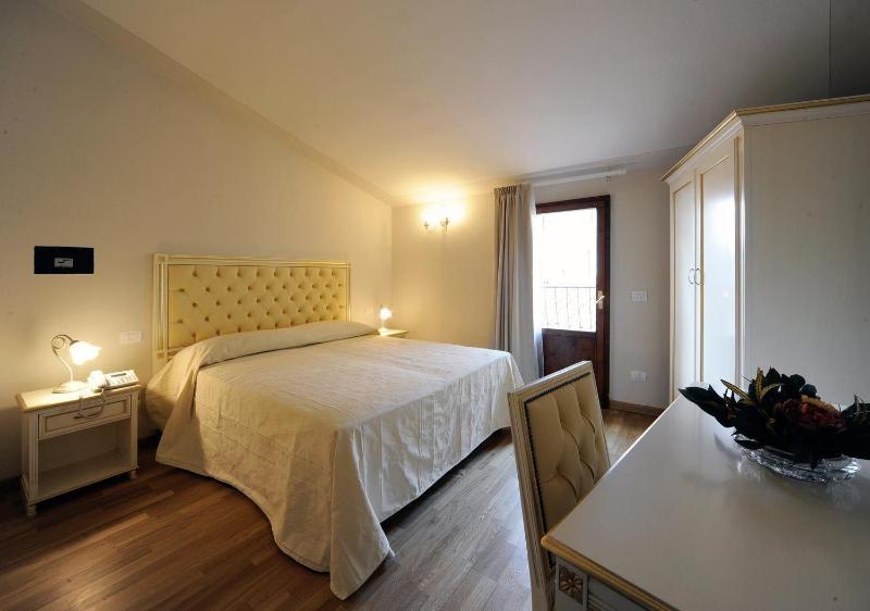 Hotel Volterra In - Oda