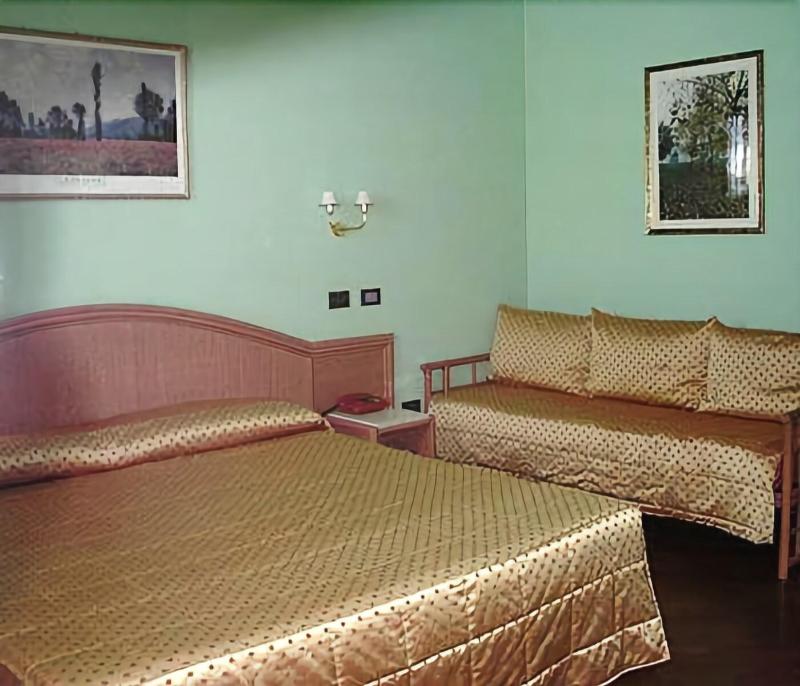 Mini Hotel Le Ville - Oda