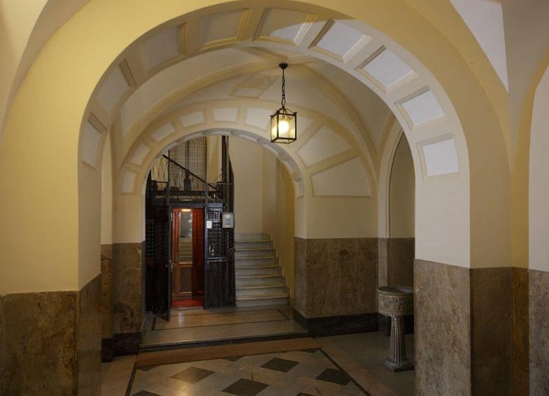 Hotel Golden - Lobi
