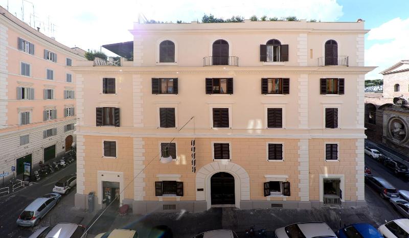 Hotel Golden - Genel