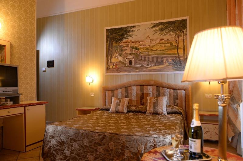 Hotel Golden - Oda