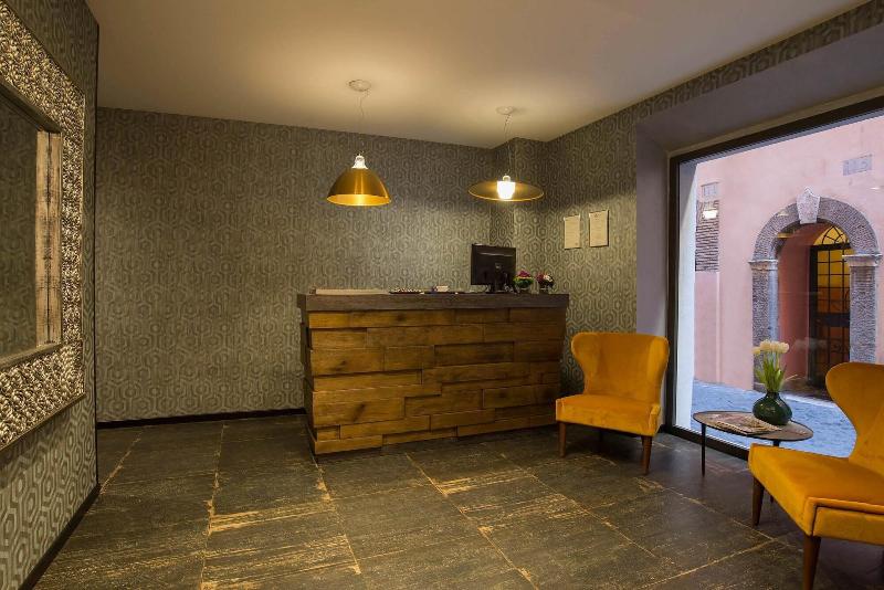 Navona Essence Hotel - Lobi