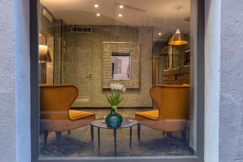 Navona Essence Hotel - Lobi