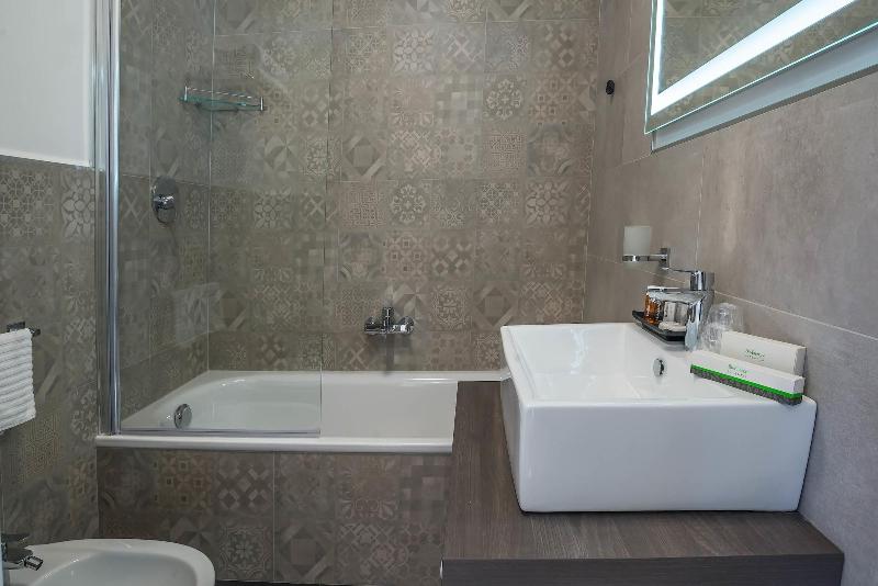Navona Essence Hotel - Oda