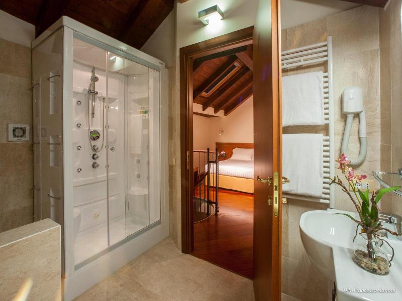 Hotel Flora - Genel