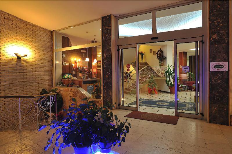 Hotel Clipper - Lobi