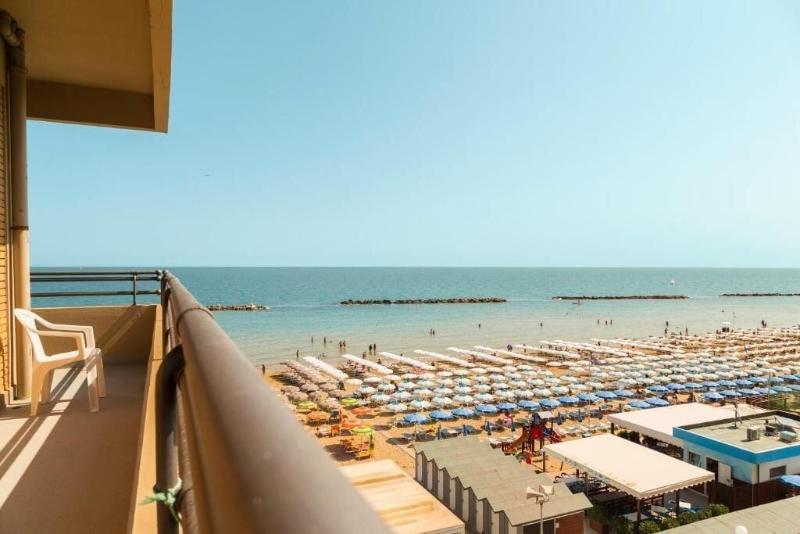 Hotel Delle Nazioni - Plaj