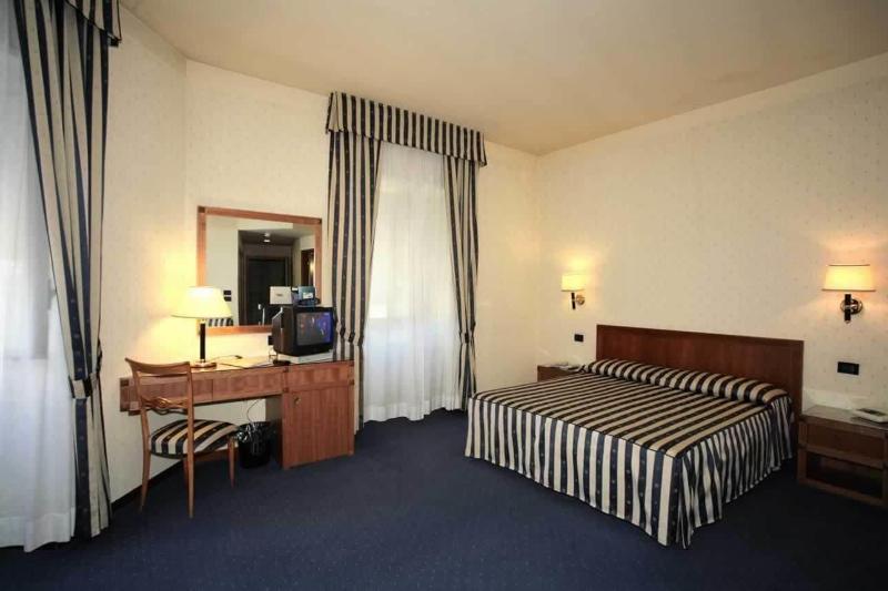 Hotel De Paris - Oda