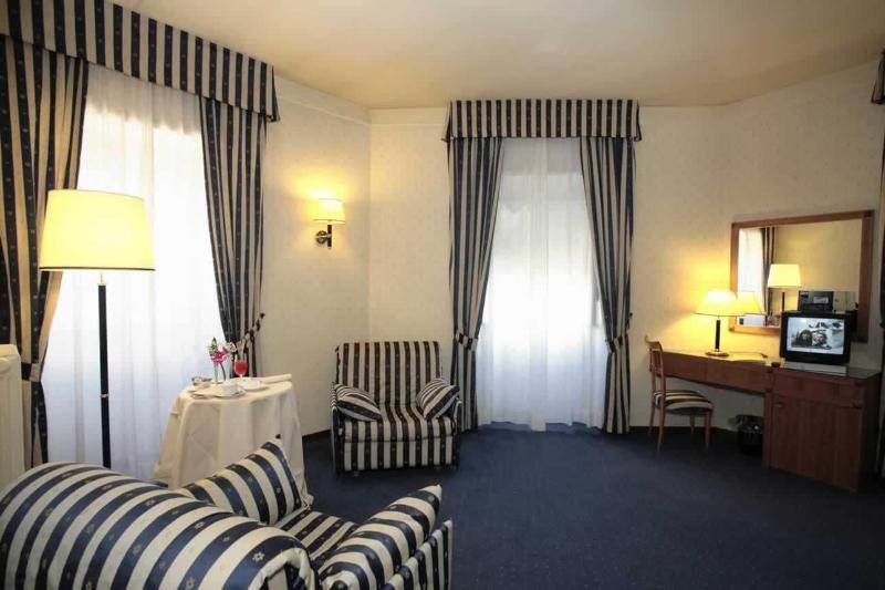 Hotel De Paris - Oda