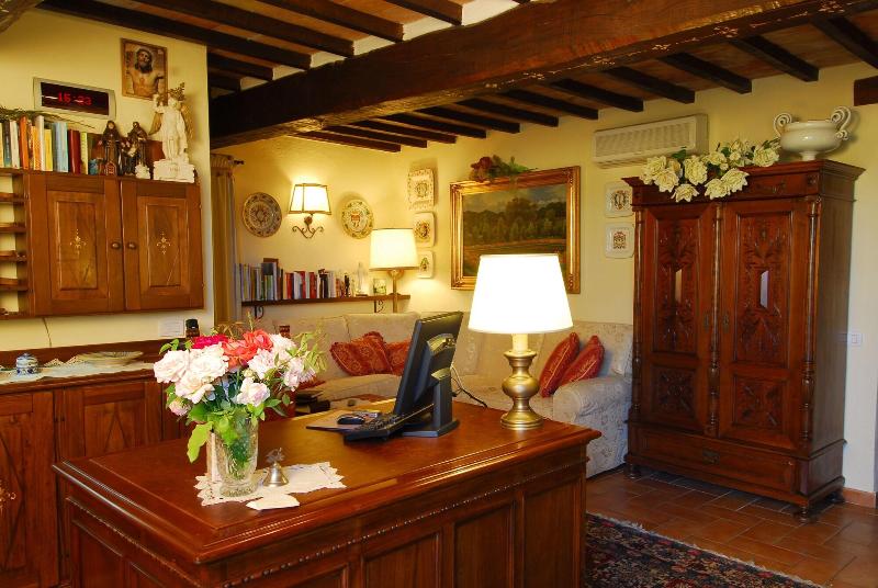 Albergo Torre Sangiovanni - Lobi
