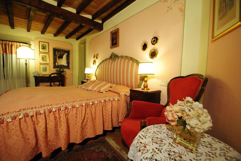 Albergo Torre Sangiovanni - Oda