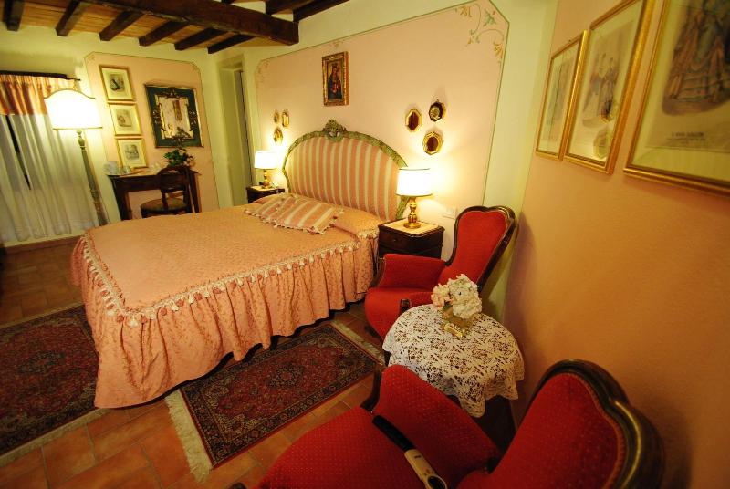 Albergo Torre Sangiovanni - Oda