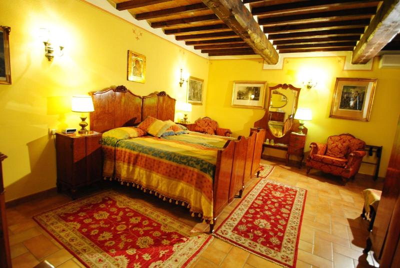 Albergo Torre Sangiovanni - Oda