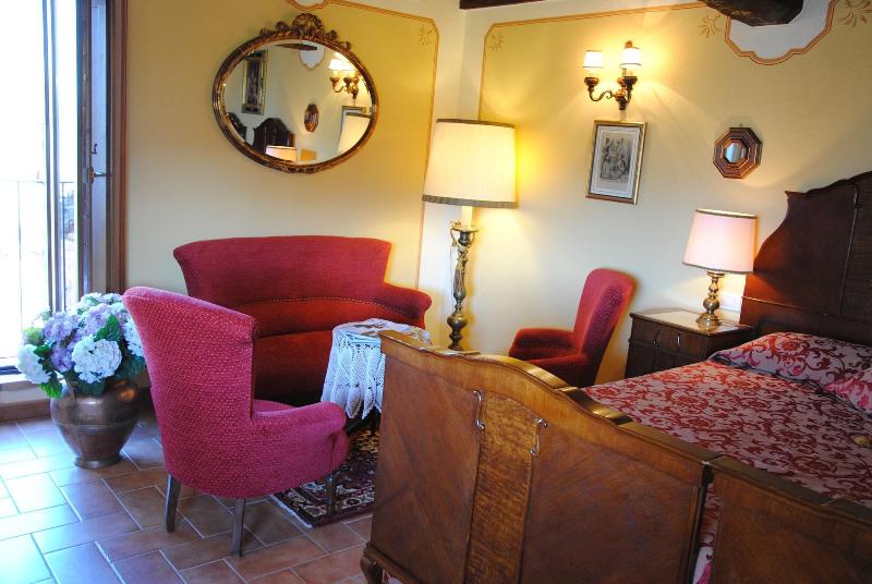 Albergo Torre Sangiovanni - Oda