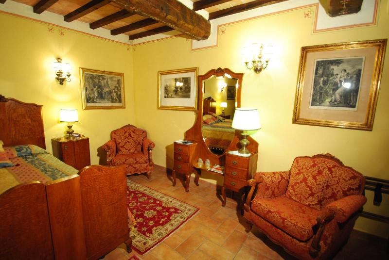 Albergo Torre Sangiovanni - Oda