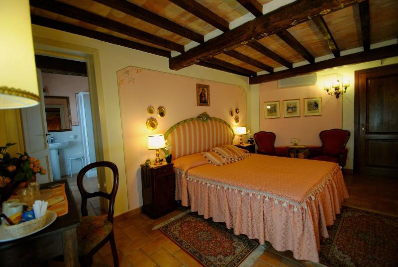 Albergo Torre Sangiovanni - Oda